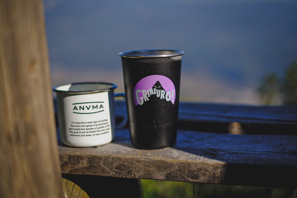 Coffee on top Grinduro Alba Optics mug
